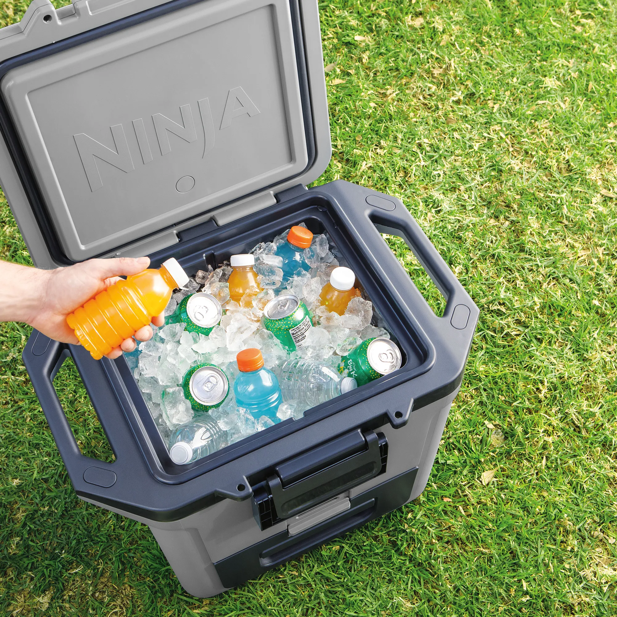 Ninja FrostVault 28L Hard Cooler with Dry Zone - Image 20
