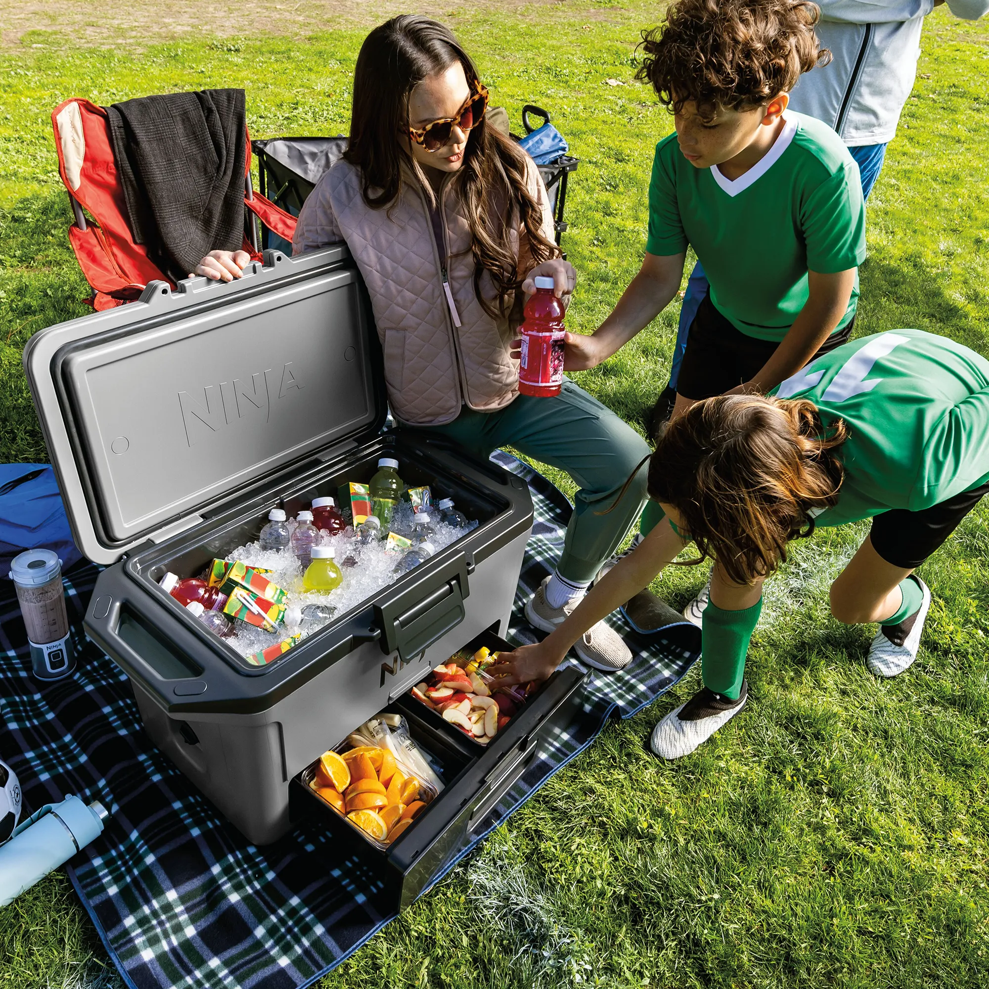 Ninja FrostVault 47L Hard Cooler with Dry Zone - Image 13