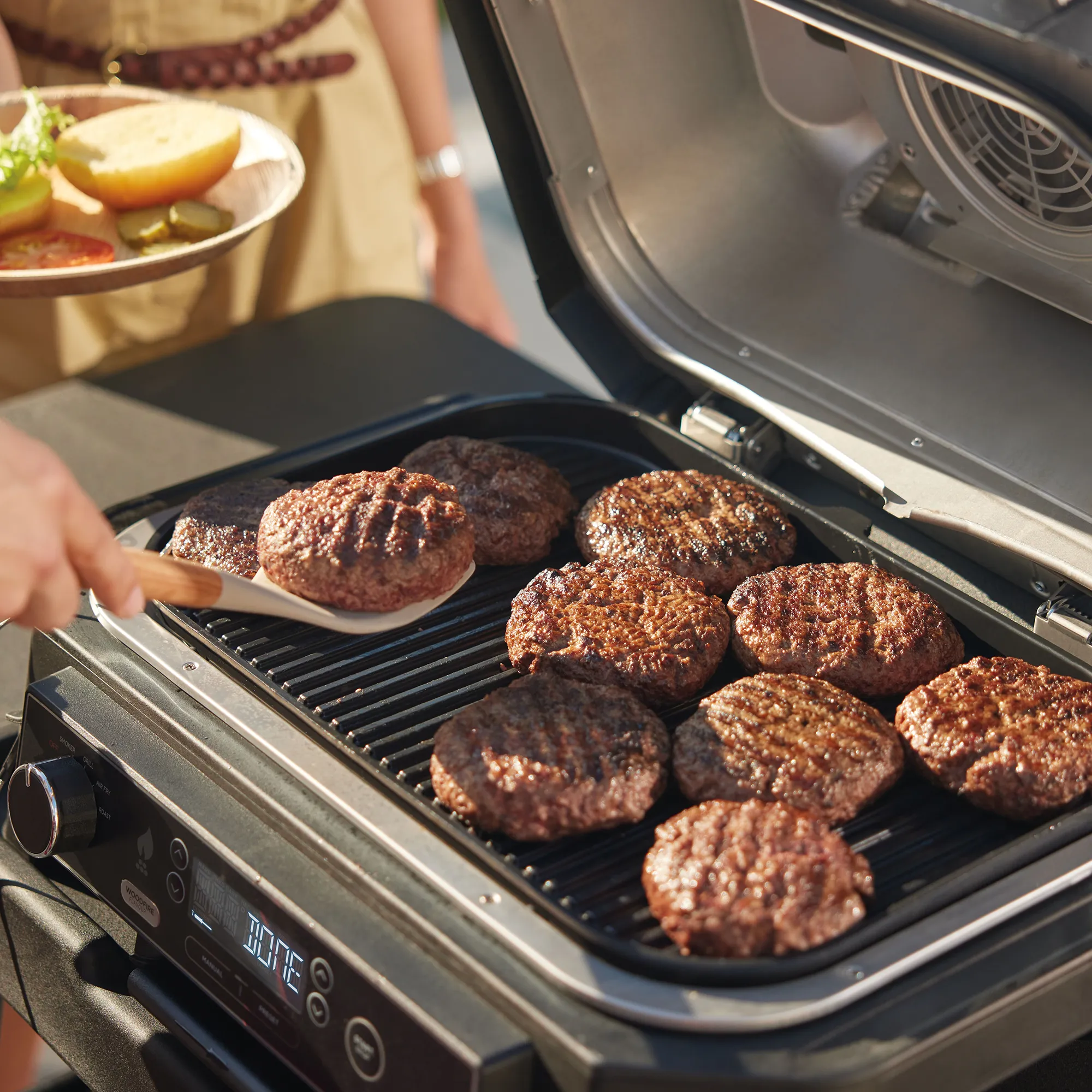 Ninja Woodfire Pro XL Outdoor Electric BBQ Grill & Smoker - Image 11