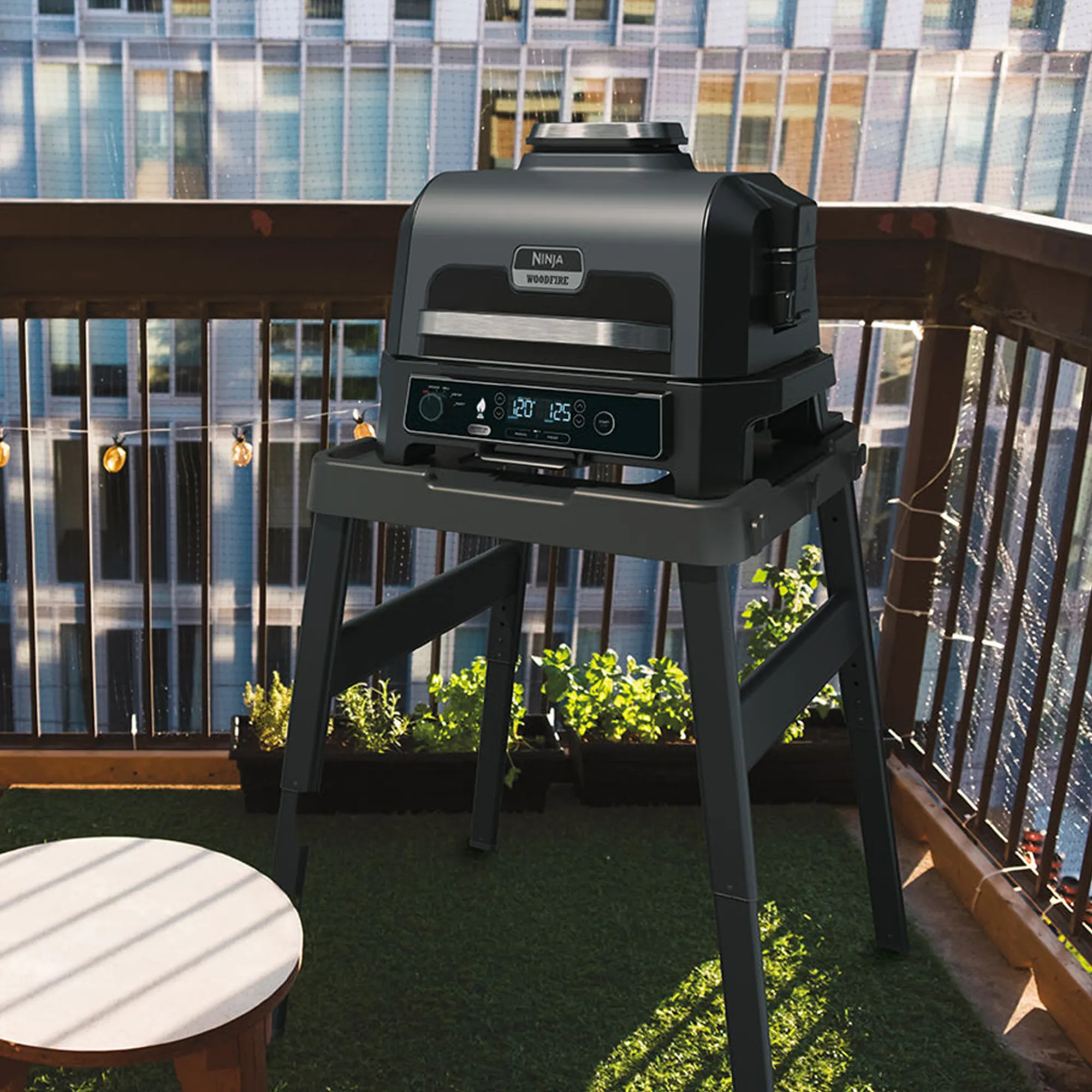 Ninja Woodfire Pro XL Outdoor Electric BBQ Grill & Smoker - Image 16